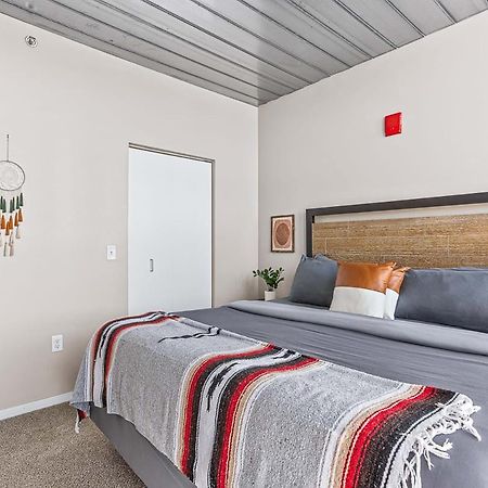 Spacious 2 King Bed Downtown Central To It All Ann Arbor Exterior photo